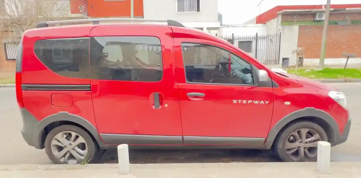 Renault Kangoo Ii 1.6 Sce Stepway 2024 - foto 4