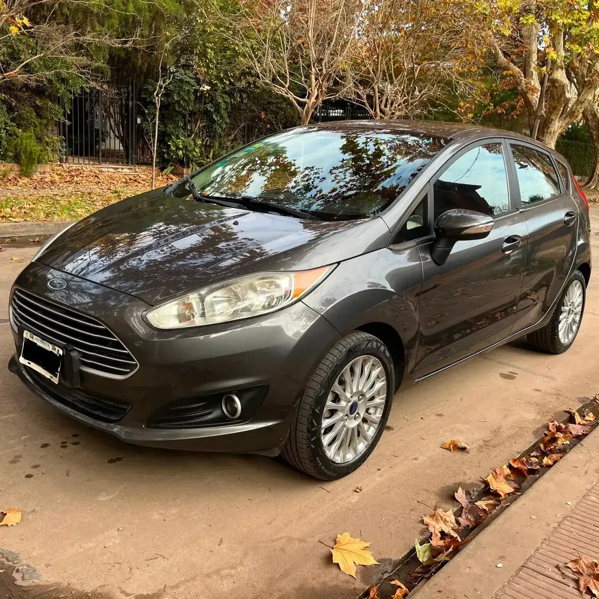 Ford Fiesta Kinetic Design 1.6 Se Plus Powershift 120Cv 2015 - foto 1
