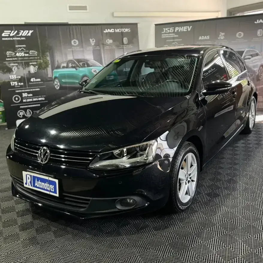 Volkswagen Vento 2.5 Luxury 170Cv 2014 - foto 1