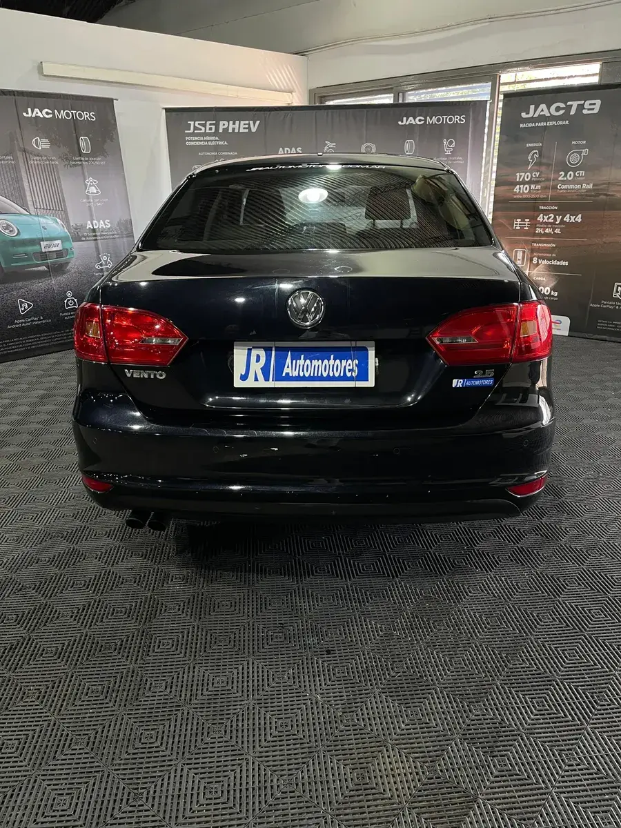 Volkswagen Vento 2.5 Luxury 170Cv 2014 - foto 5