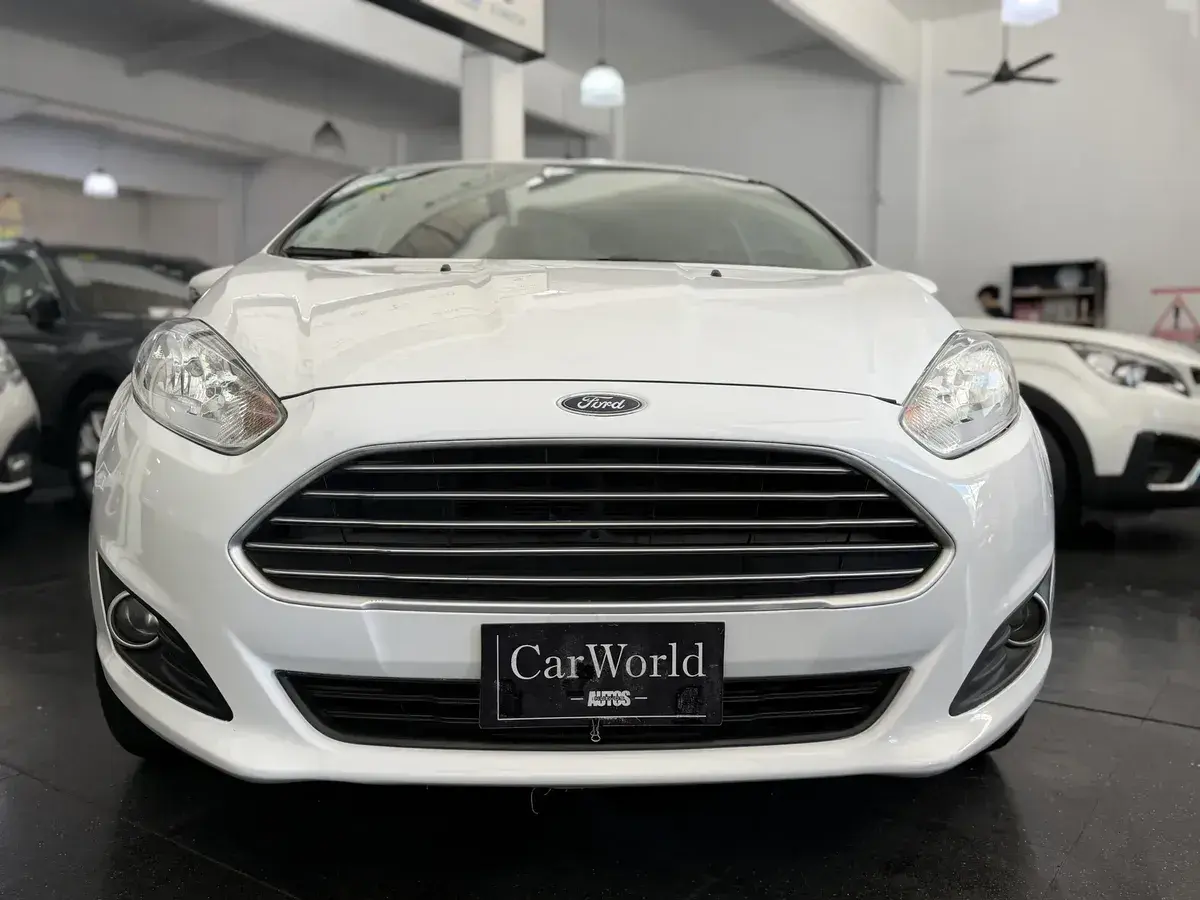 Ford Fiesta Kinetic 1.6 Se Powershift 120Cv 2016 - foto 4