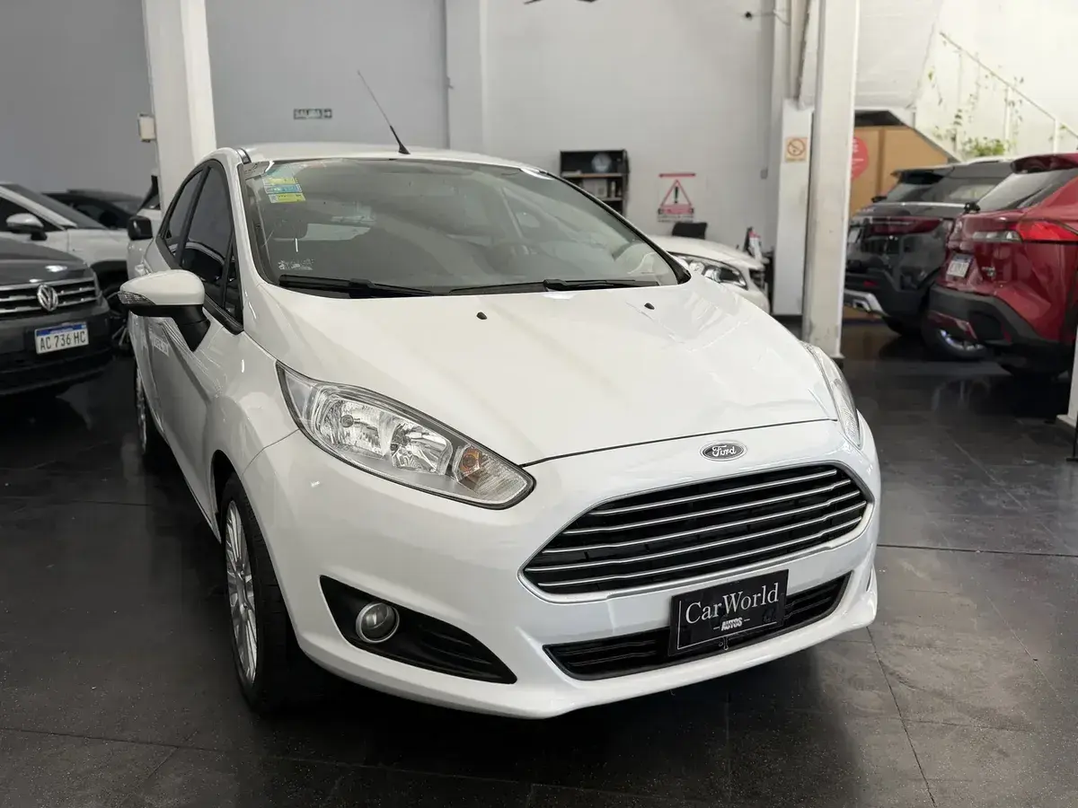 Ford Fiesta Kinetic 1.6 Se Powershift 120Cv 2016 - foto 5