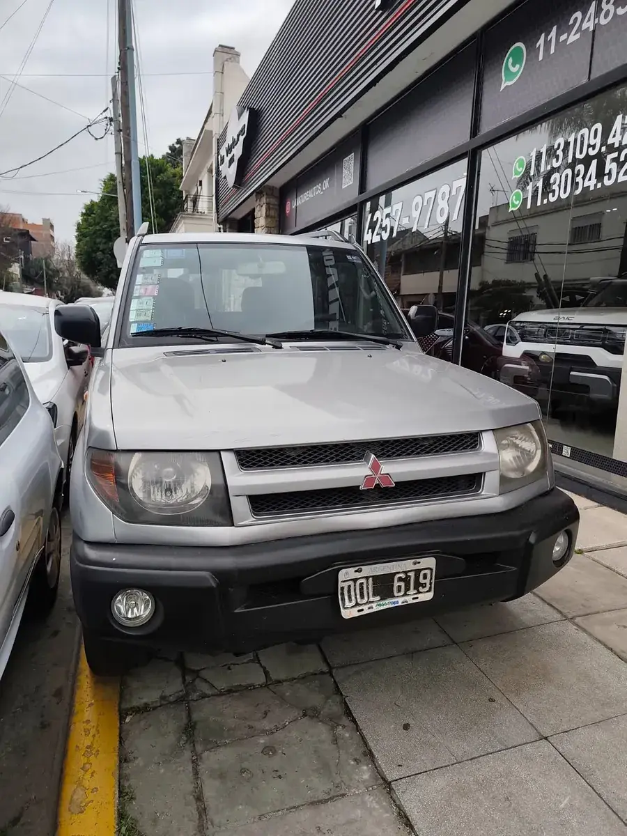 Mitsubishi Montero 2.8 Gls I 2001 - foto 2
