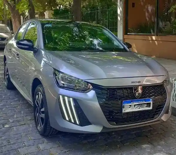 Peugeot 208 1.0 T200 Allure Pack Cvt 2025 - foto 1