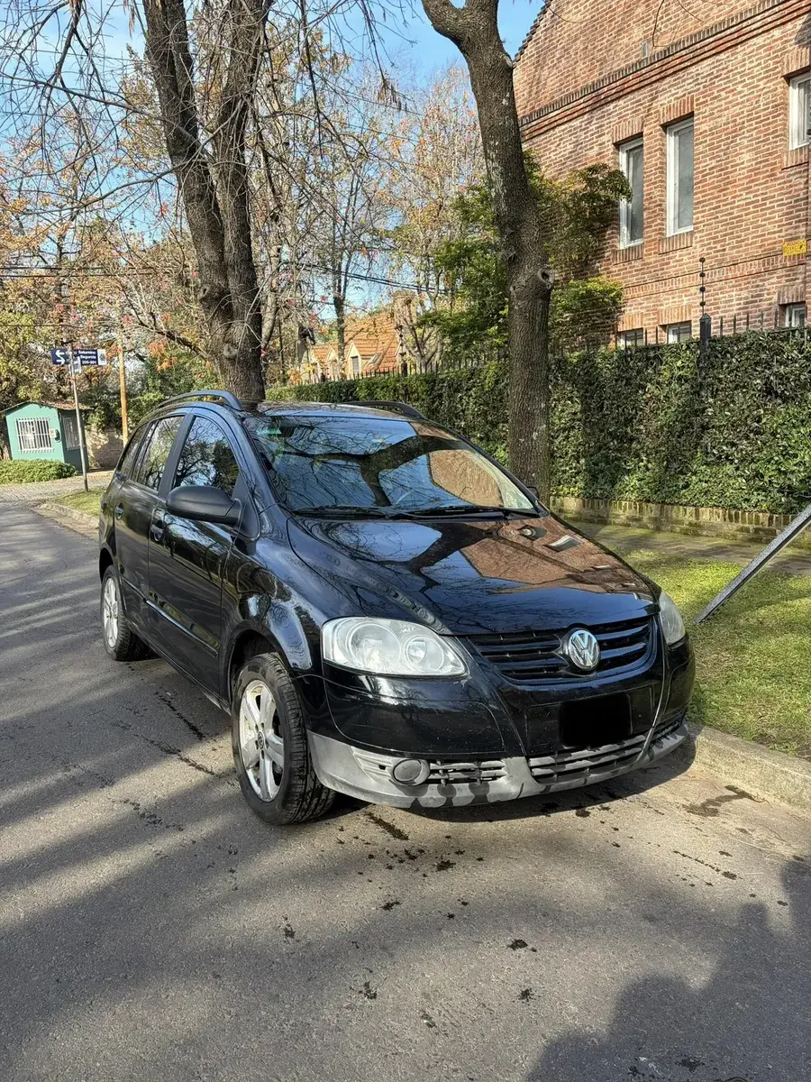 Volkswagen Suran 1.6 Highline 101Cv 11C 2010 - foto 2