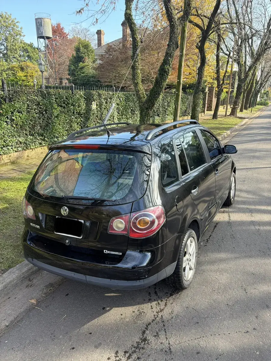 Volkswagen Suran 1.6 Highline 101Cv 11C 2010 - foto 5
