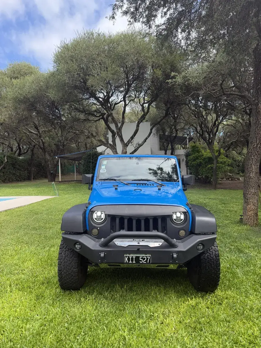 Jeep Wrangler 3.8 Sport Atx Unlimited 2011 - foto 1