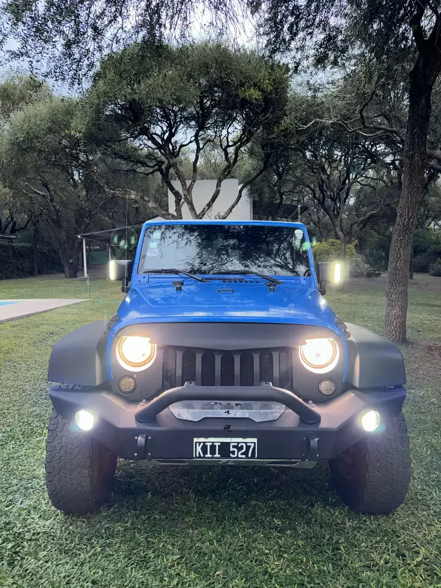 Jeep Wrangler 3.8 Sport Atx Unlimited 2011 - foto 2