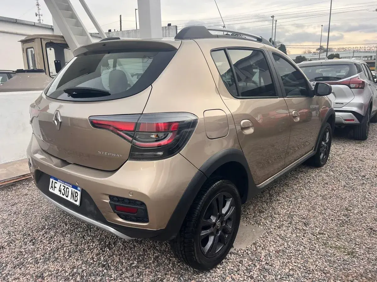 Renault Sandero Stepway 1.6 16V Zen 2022 - foto 4