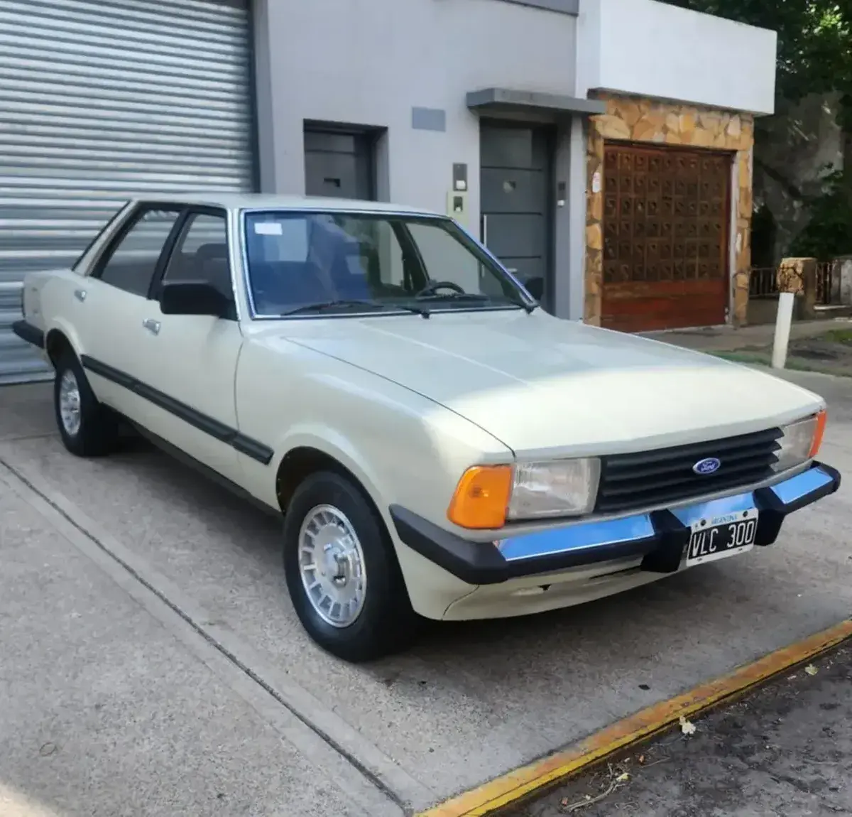 Ford Taunus 2.0 L 1984 - foto 1
