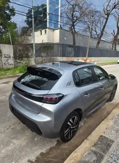 Peugeot 208 1.6 Road Trip 2022 - foto 4