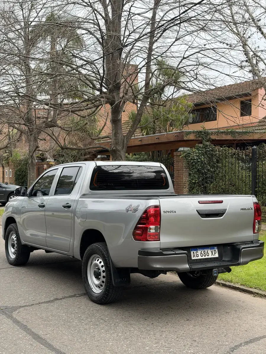 Toyota Hilux Pick-Up 2.4 Cd Dx 150Cv 4X4 2024 - foto 3