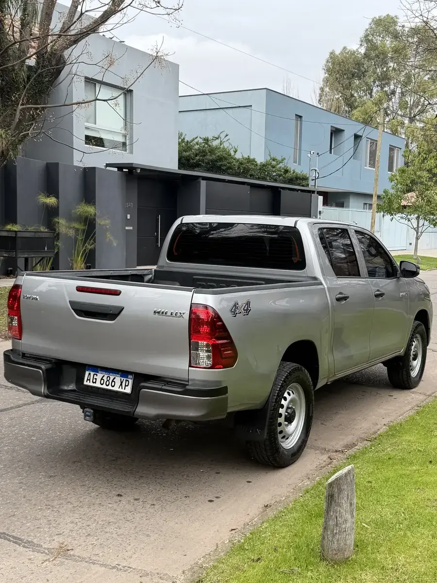 Toyota Hilux Pick-Up 2.4 Cd Dx 150Cv 4X4 2024 - foto 4