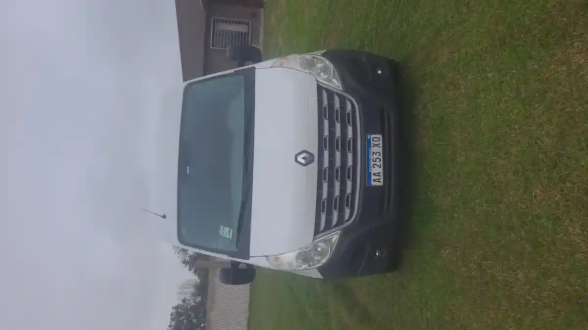 Renault Master Furgon 2.5 D F/Corto Aa L2H2 2016 - foto 2
