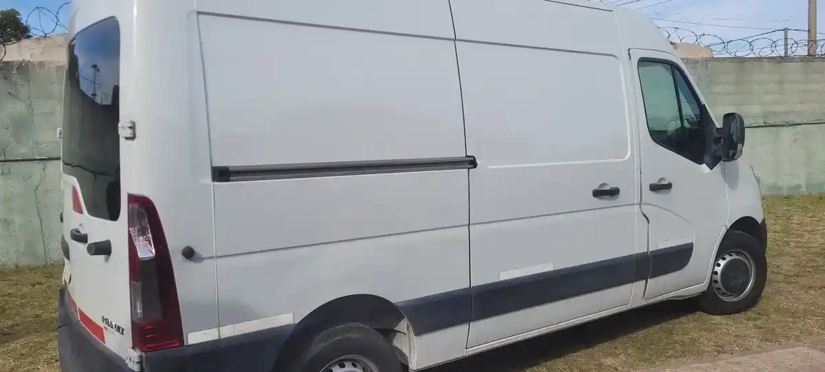Renault Master Furgon 2.5 D F/Corto Aa L2H2 2016 - foto 4