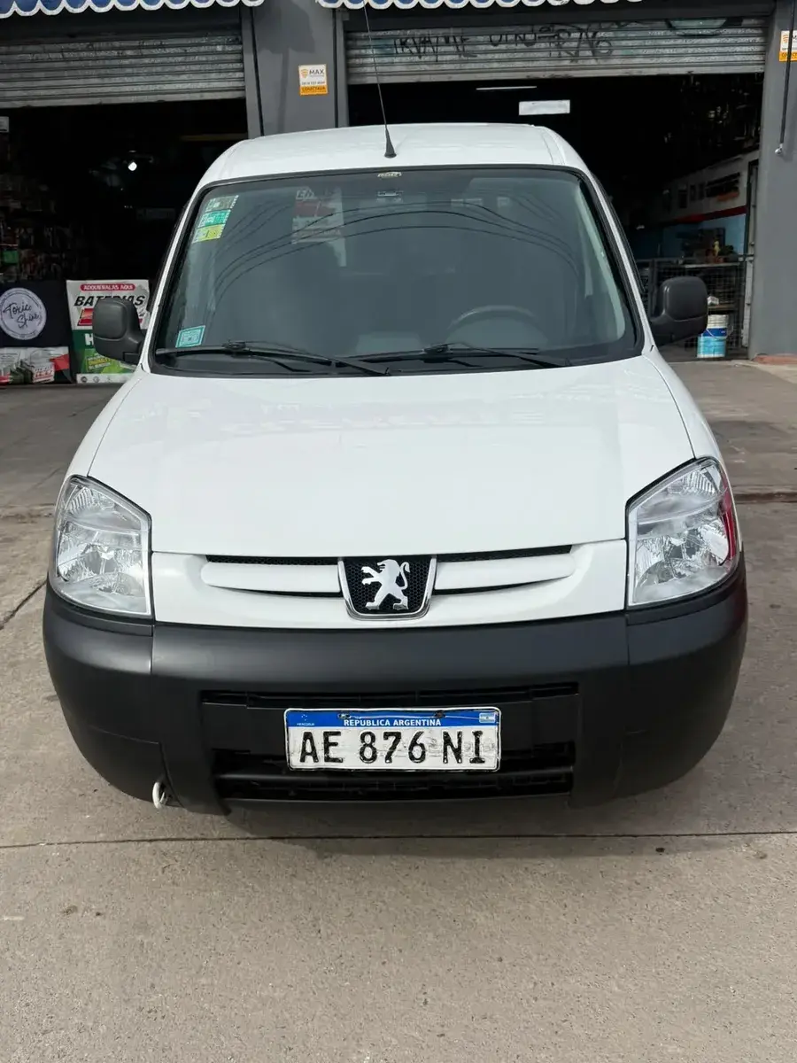 Peugeot Partner 1.6 Furgon Confort 2021 - foto 3