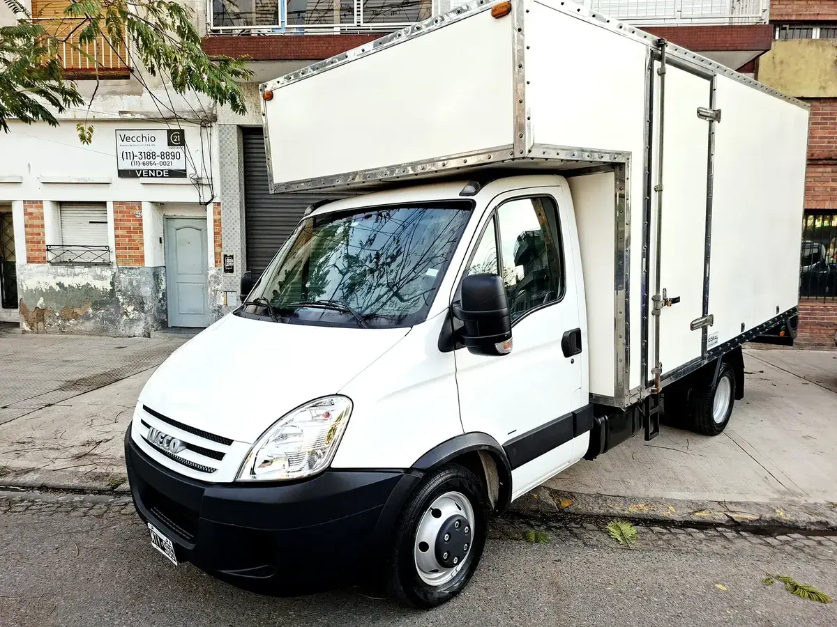 Iveco Daily 3.0 Chasis Cs 136Cv 35C14 3750 2013 - foto 2