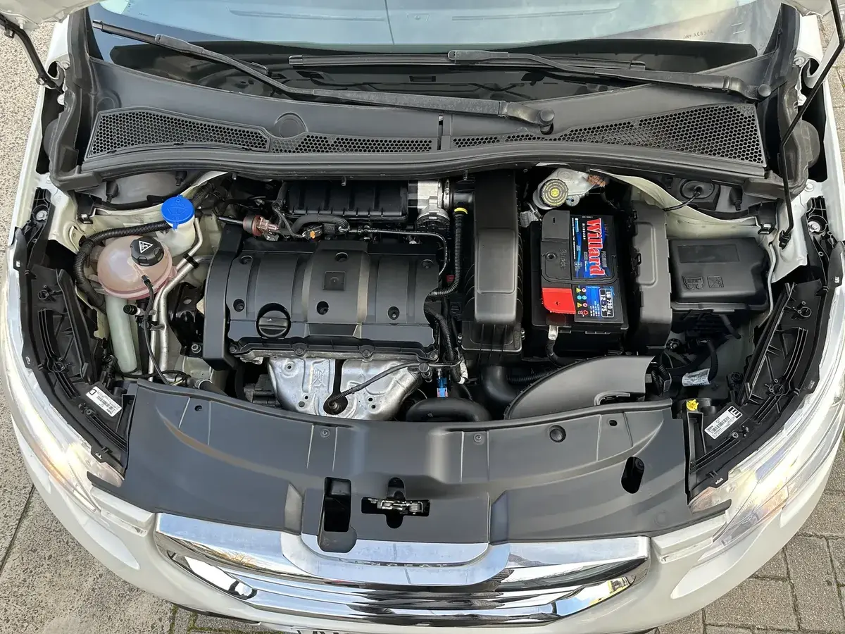 Peugeot 2008 1.6 Feline Tiptronic Tc 2018 - foto 4