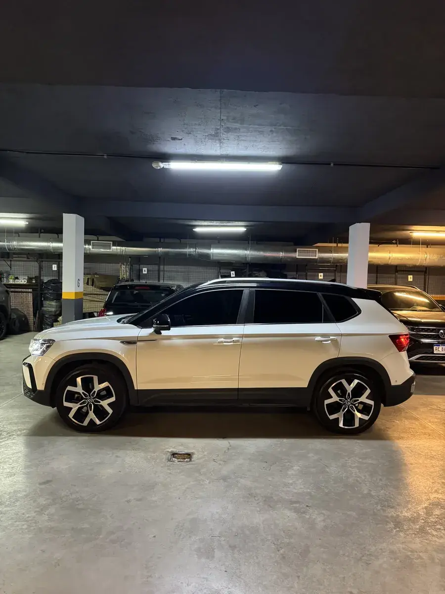 Volkswagen Taos 1.4 250 Tsi Highline Bi Tono Tiptronic 2024 - foto 1
