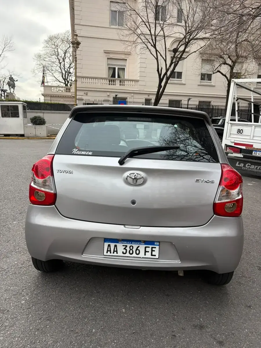 Toyota Etios 1.5 X 2016 - foto 4