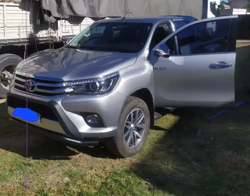 Toyota Hilux Srx 2.8Tdi 6 At 2016 - foto 4