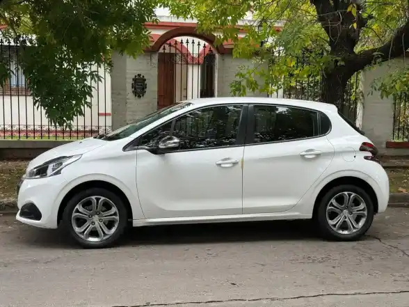 Peugeot 208 1.6 Active 2018 - foto 4