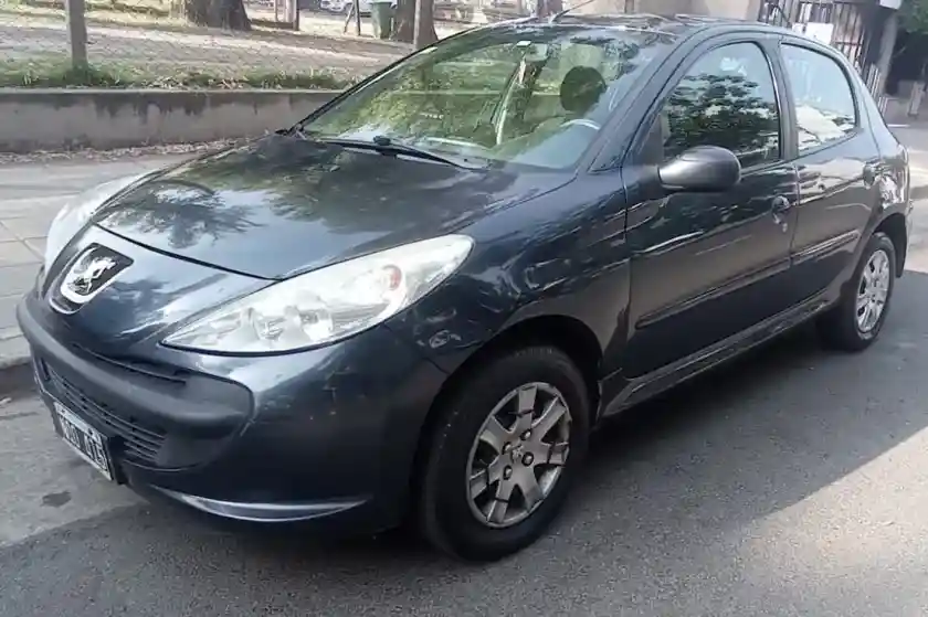 Peugeot 207 2014 - foto 1