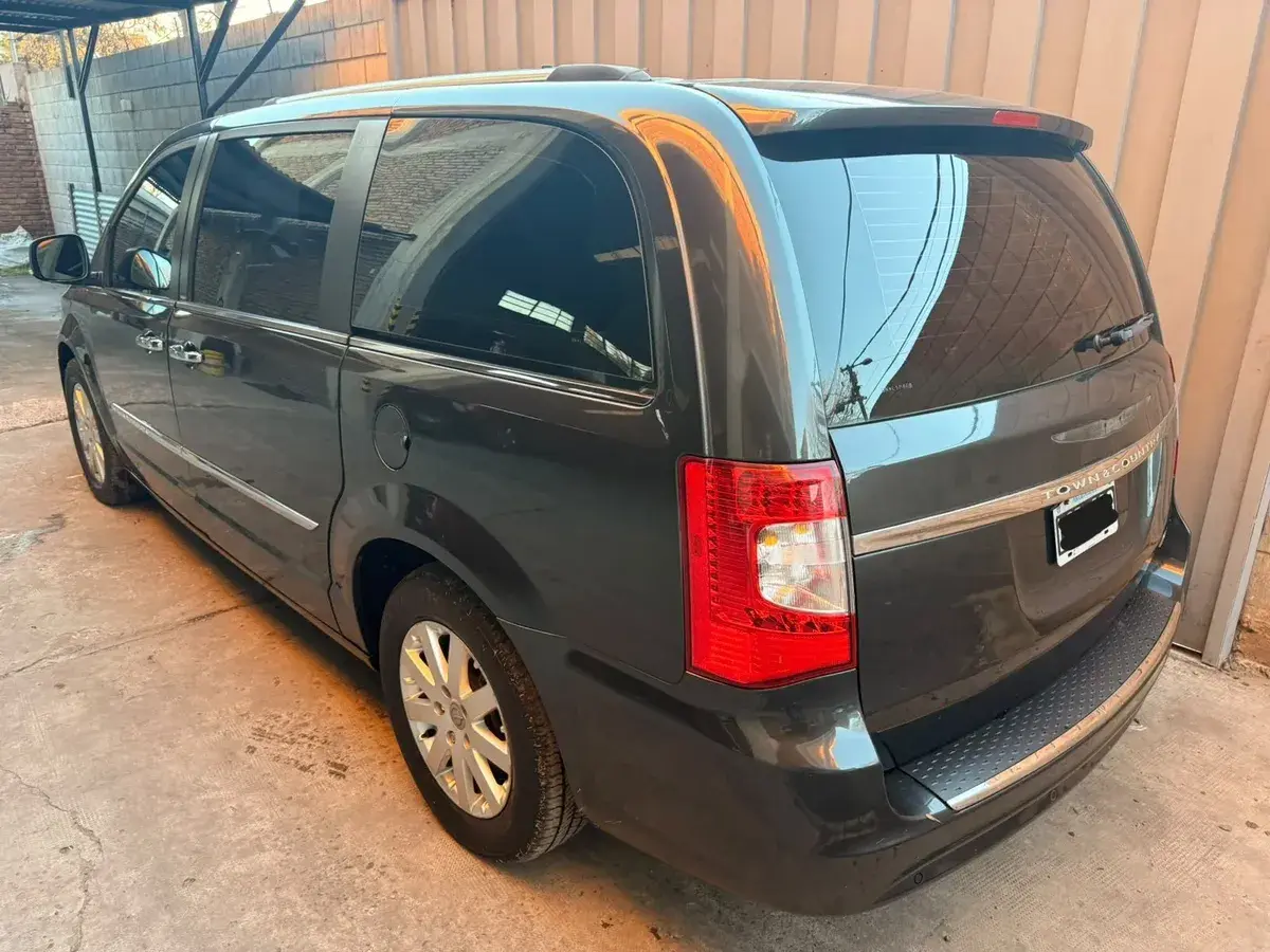 Chrysler Town &Amp; Country 3.6 Limited Atx 2012 - foto 3