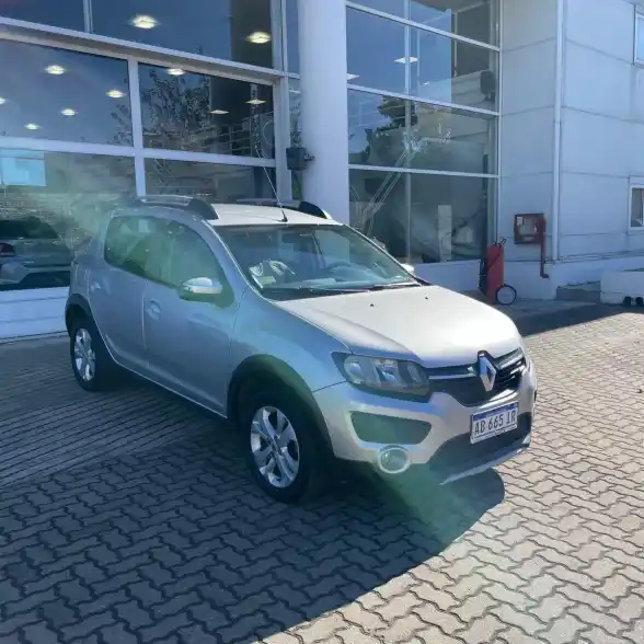 Renault Sandero Stepway 1.6 Privilege 105Cv 2017 - foto 2