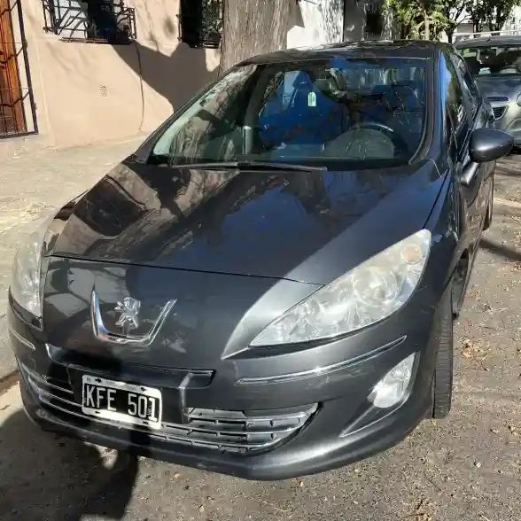 Peugeot 408 2011 - foto 1