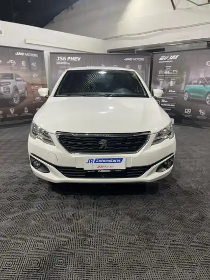 Peugeot 301 1.6 Allure 2018 - foto 2