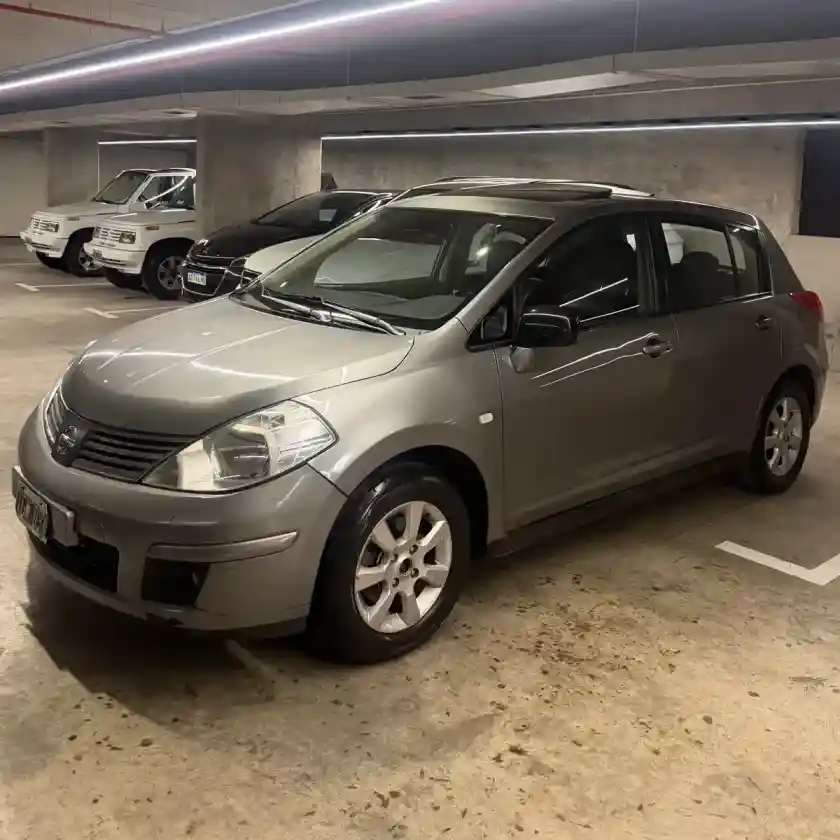 Nissan Tiida 1.8 Tekna 2009 - foto 1