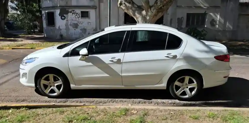 Peugeot 408 1.6 Feline Hdi 115Cv 2012 - foto 4