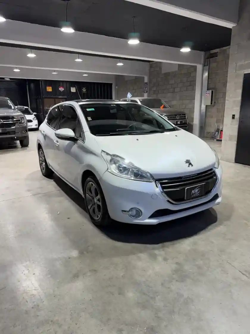 Peugeot 208 1.6 Feline Pack Cuir 2015 - foto 3