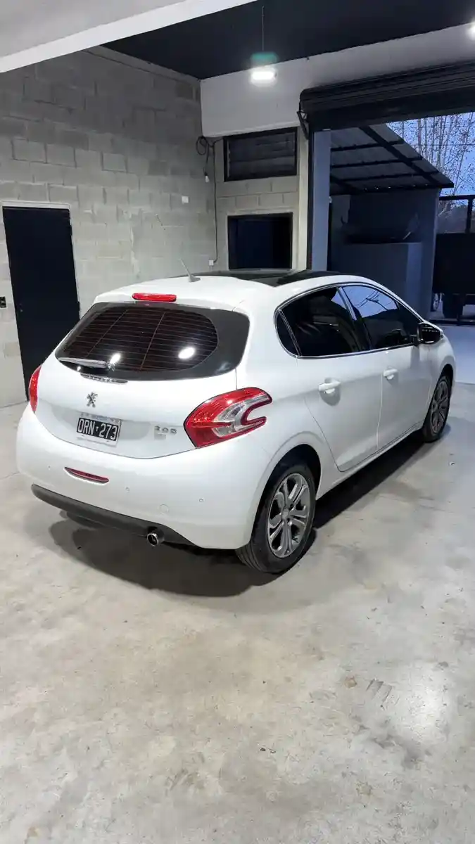Peugeot 208 1.6 Feline Pack Cuir 2015 - foto 4