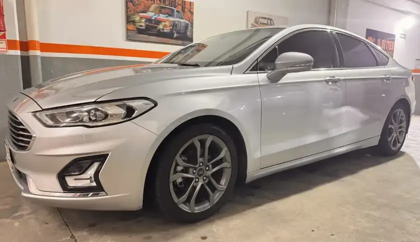 Ford Mondeo 2021 - foto 1
