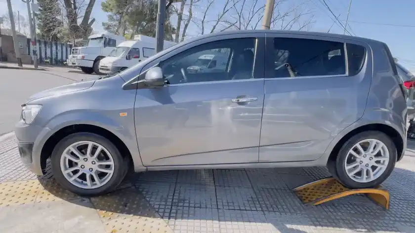 Chevrolet Sonic 1.6 Lt 2013 - foto 5