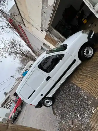 Citroën Berlingo Furgon 1.6 Hdi 92 Bussines 2020 - foto 2