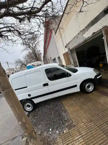 Citroën Berlingo Furgon 1.6 Hdi 92 Bussines 2020 - foto 3