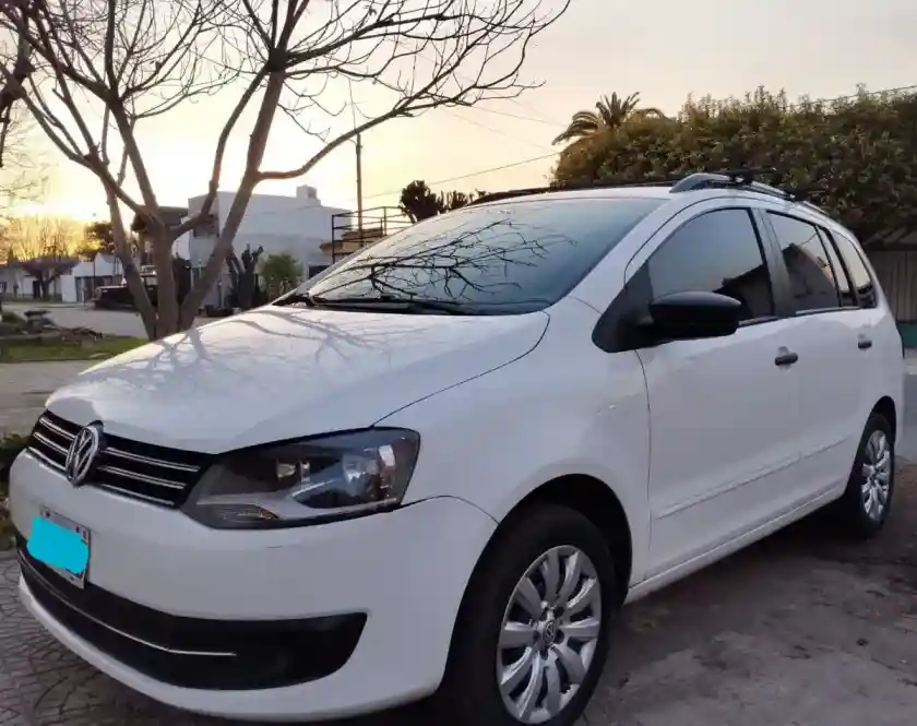 Volkswagen Suran 1.6 Comfortline 101Cv Ab 2014 - foto 1