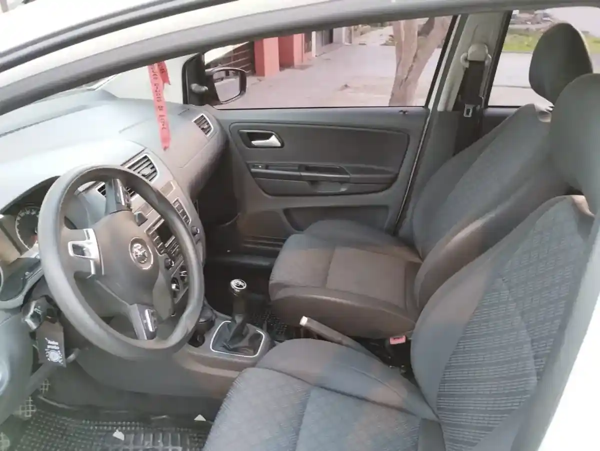Volkswagen Suran 1.6 Comfortline 101Cv Ab 2014 - foto 4