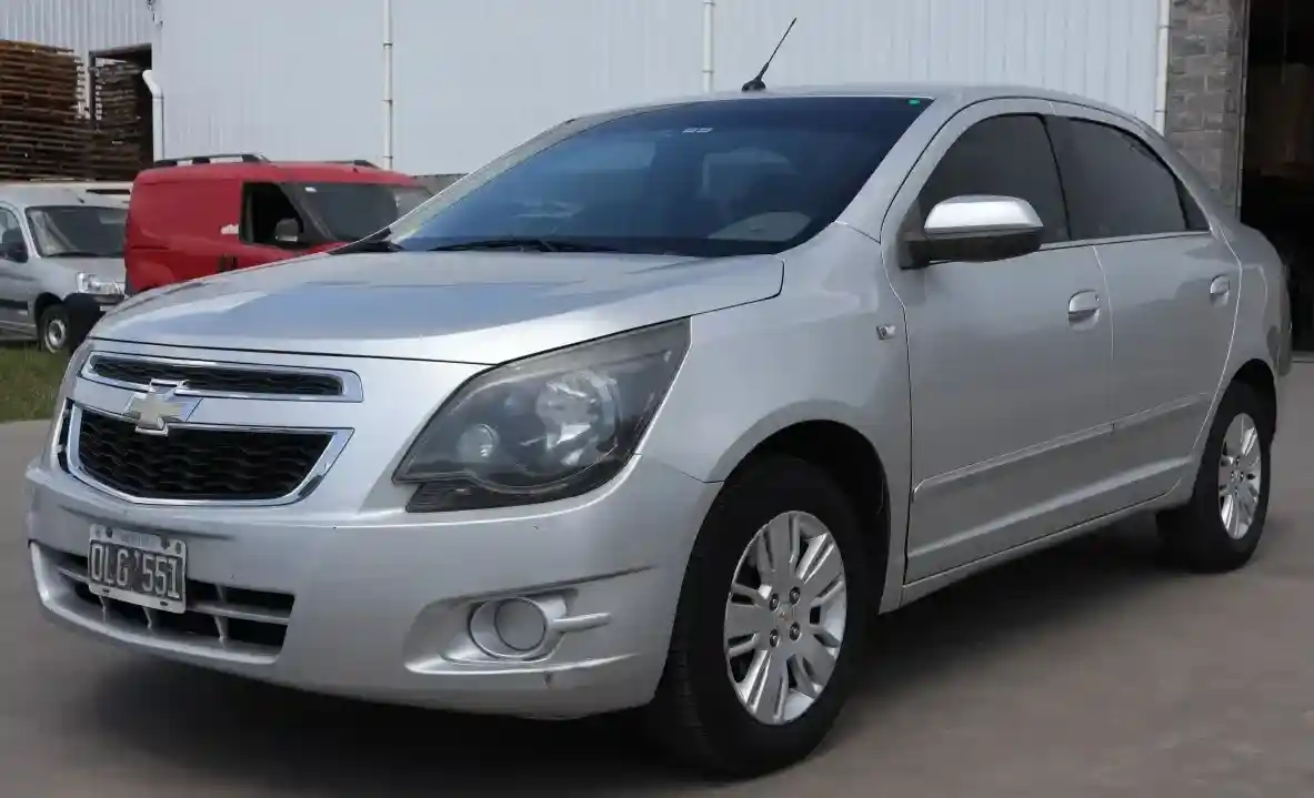 Chevrolet Cobalt 2014 - foto 1
