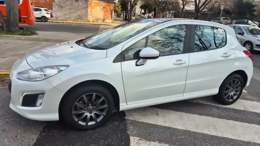 Peugeot 308 1.6 Allure 2015 - foto 1