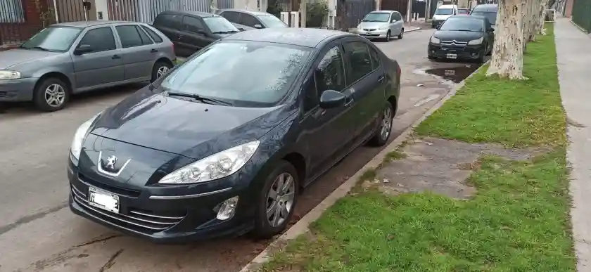Peugeot 408 2.0 Allure 143Cv 2013 - foto 2