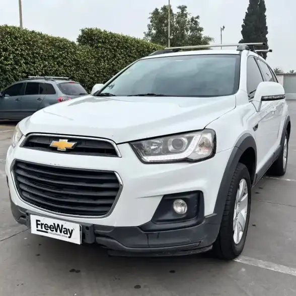Chevrolet Captiva 2017 - foto 1