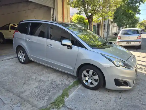 Peugeot 5008 1.6 Feline B/Techo Tiptronic 2016 - foto 4