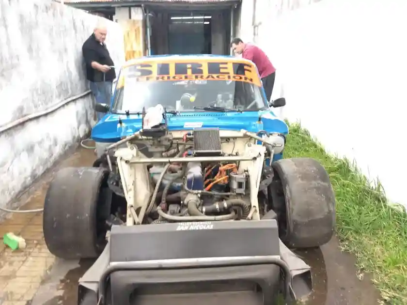Ford Falcón De Competición Para Pista Competición 4 Litros 2003 - foto 4
