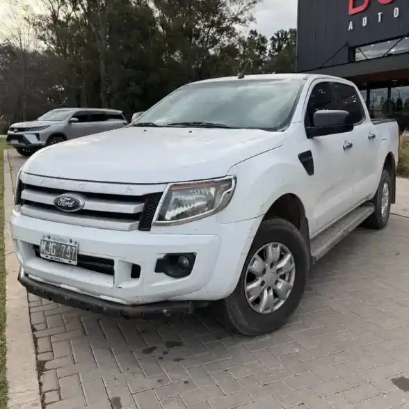 Ford Ranger 2013 - foto 1