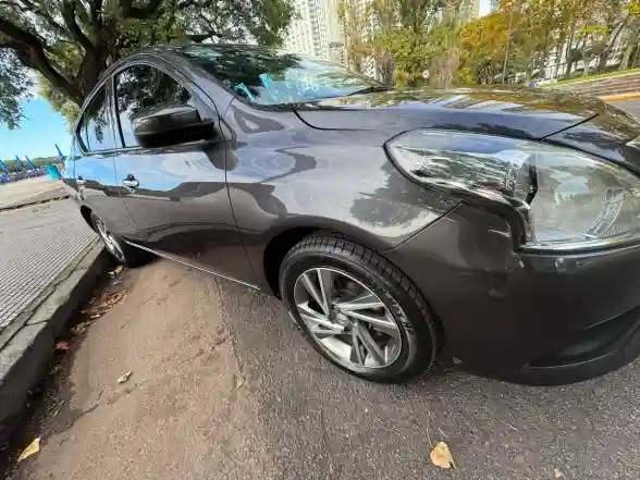 Nissan Versa 1.6 Sense Mt 2018 - foto 2