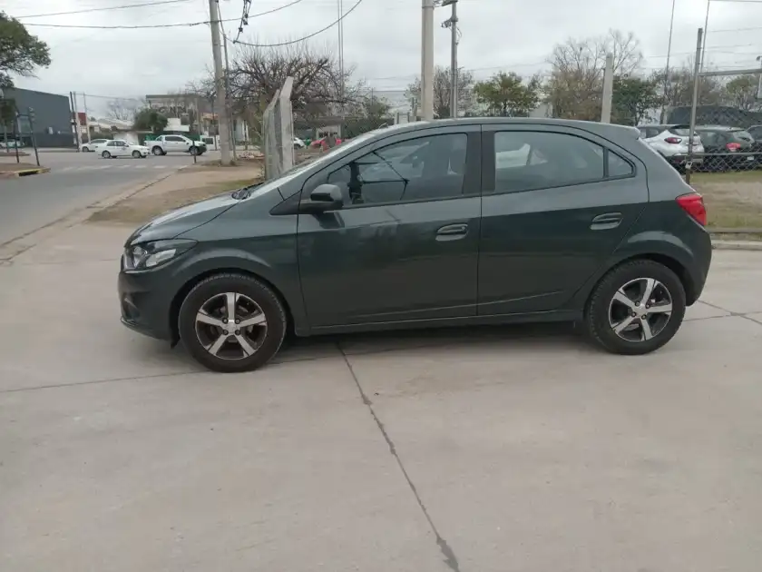 Chevrolet Onix 1.4 Ltz 98Cv 2017 - foto 3